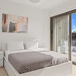 Vilă Serenity Waves 11 *