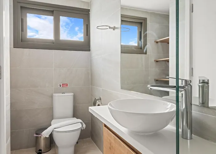 Serenity Waves 11 * Lárnaca