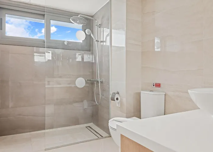 Serenity Waves 11 Lárnaca